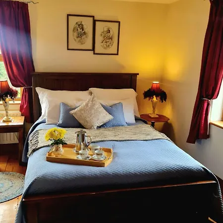 The Garden Gates Guest Bed and Breakfast 5*